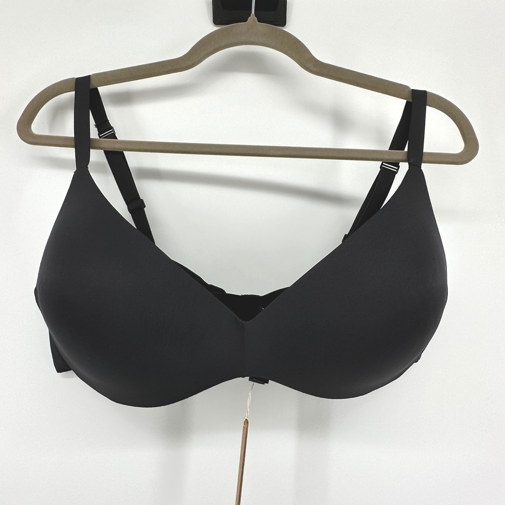 SKIMS Wireless Form Push Up Plunge Bra Womens 42C Onyx Black Minimalist
